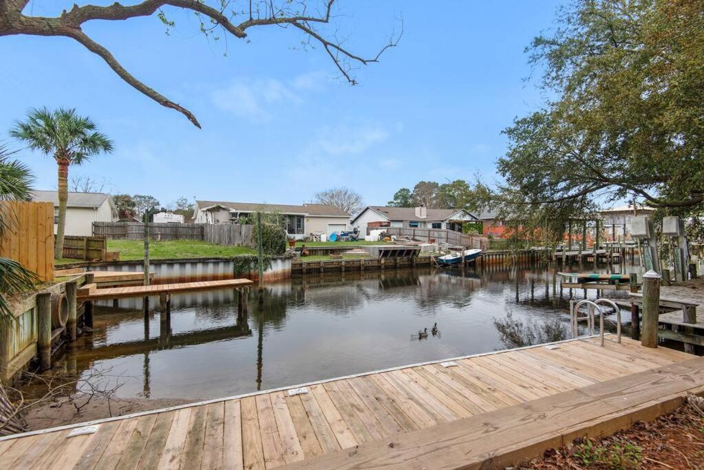 Gulf Brz-Beaches-Dwntwn Pns-Pet Friendly-Canal Gulf Breeze Extérieur photo